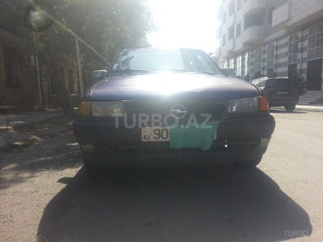 Opel Astra 1994, 220,000 km - 1.6 l - Bakı