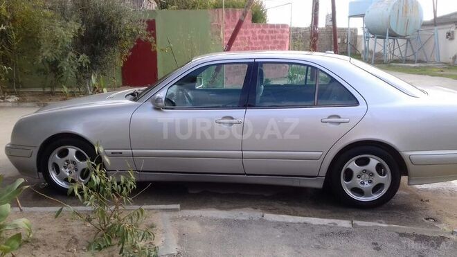Mercedes E 320 2000, 455,000 km - 3.2 l - Bakı
