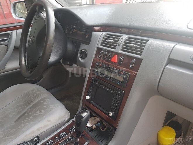 Mercedes E 320 2000, 455,000 km - 3.2 l - Bakı