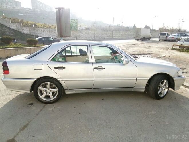 Mercedes C 230 2000, 261,000 km - 2.3 л - Bakı