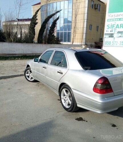 Mercedes C 230 2000, 261,000 km - 2.3 л - Bakı