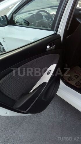 Hyundai Accent 2014, 250,000 km - 1.6 л - Bakı