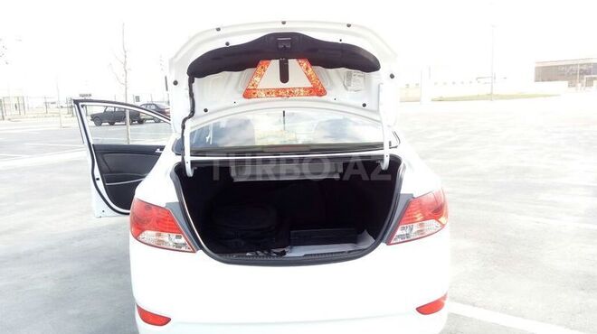 Hyundai Accent 2014, 250,000 km - 1.6 л - Bakı