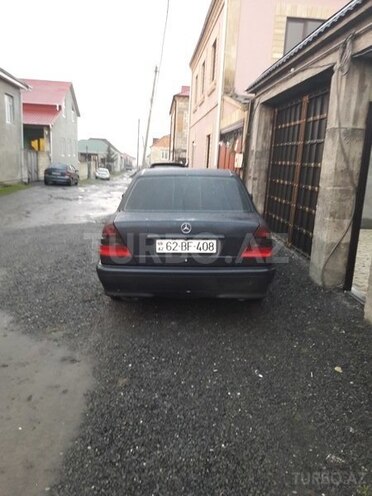 Mercedes C 240 1997, 271,000 km - 2.4 l - Zaqatala