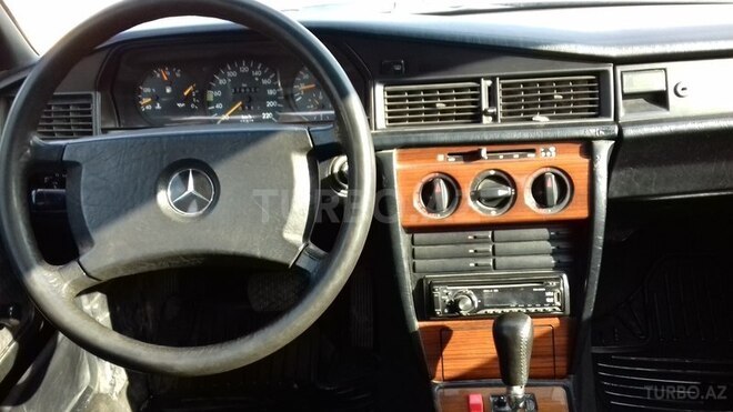 Mercedes 190 1991, 390,000 km - 2.0 л - Bakı