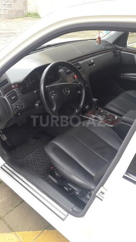 Mercedes E 220 2000, 247,520 km - 2.2 л - Bakı