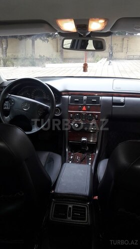 Mercedes E 220 2000, 247,520 km - 2.2 л - Bakı
