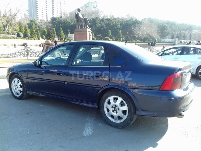 Opel Vectra 1999, 325,000 km - 2.0 l - Sumqayıt