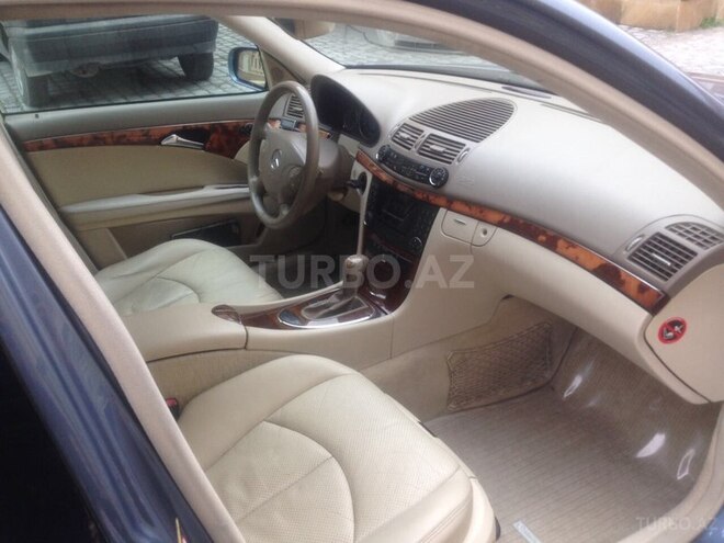 Mercedes E 240 2004, 144,000 km - 2.6 l - Bakı