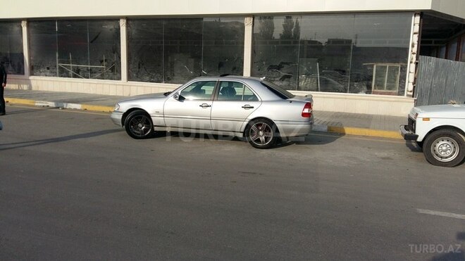 Mercedes C 220 1996, 199,000 km - 2.2 l - Sumqayıt