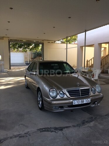 Mercedes E 220 1999, 260,000 km - 2.2 l - Bakı