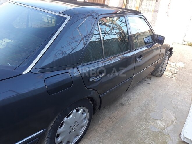 Mercedes E 220 1994, 469,970 km - 2.2 л - Bakı