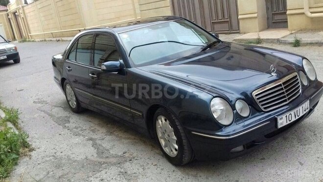 Mercedes E 240 1999, 222,700 km - 2.4 l - Bakı
