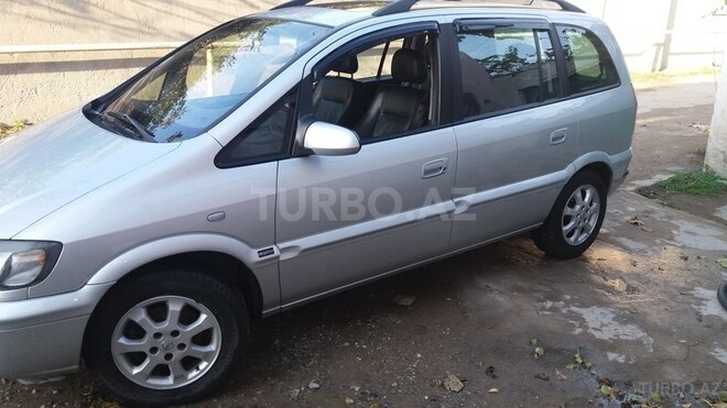 Opel Zafira 2004, 260,000 km - 2.0 l - Bakı