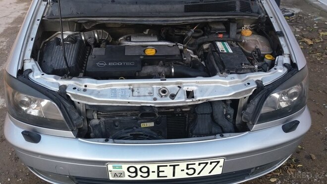 Opel Zafira 2004, 260,000 km - 2.0 l - Bakı