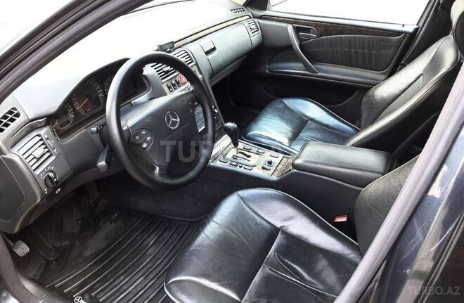Mercedes E 280 2000, 266,000 km - 2.8 l - Bakı