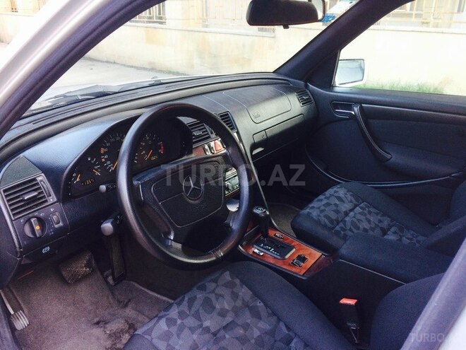 Mercedes C 250 1997, 3,980,000 km - 0.3 l - Bakı