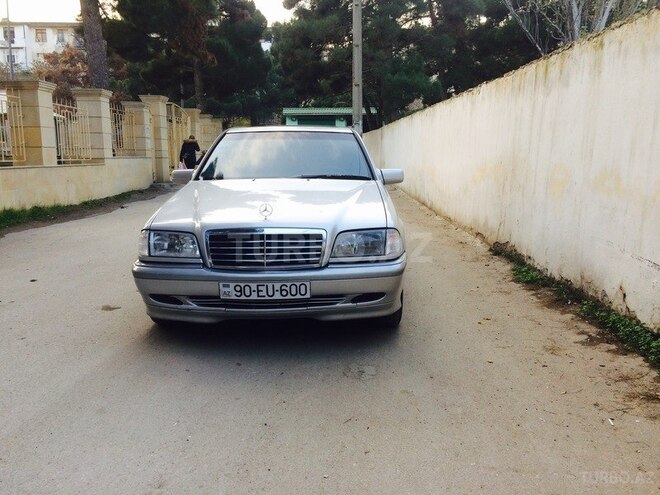 Mercedes C 250 1997, 3,980,000 km - 0.3 l - Bakı
