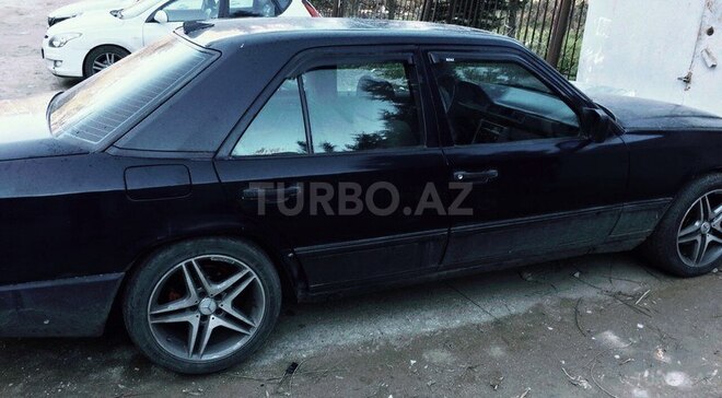 Mercedes E 260 1989, 350,000 km - 2.6 л - Bakı