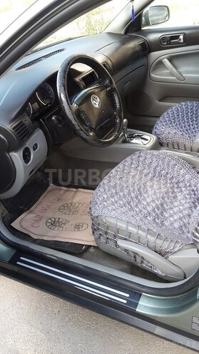 Volkswagen Passat 2002, 143,000 km - 1.8 л - Bakı