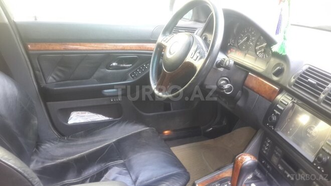 BMW 530 2000, 182,000 km - 3.0 l - Gəncə