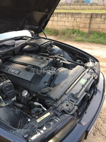 BMW 525 2002, 275,000 km - 2.5 l - Bakı