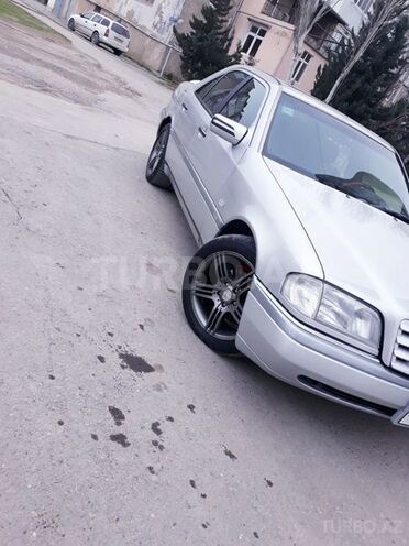 Mercedes C 220 1996, 199,000 km - 2.2 л - Sumqayıt