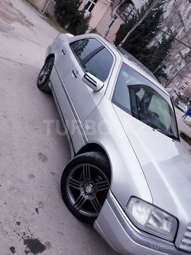 Mercedes C 220 1996, 199,000 km - 2.2 л - Sumqayıt