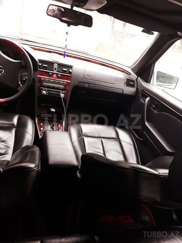 Mercedes C 220 1996, 199,000 km - 2.2 л - Sumqayıt