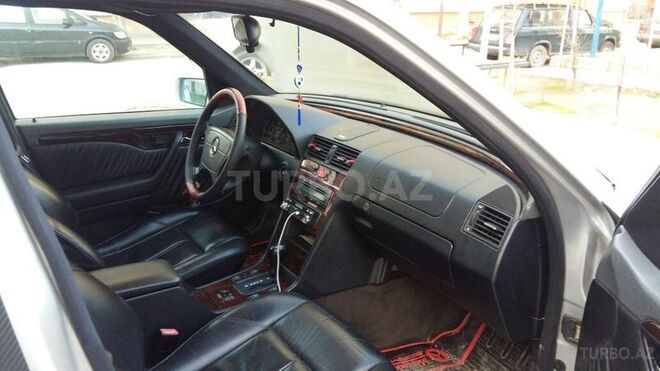 Mercedes C 220 1996, 199,000 km - 2.2 л - Sumqayıt