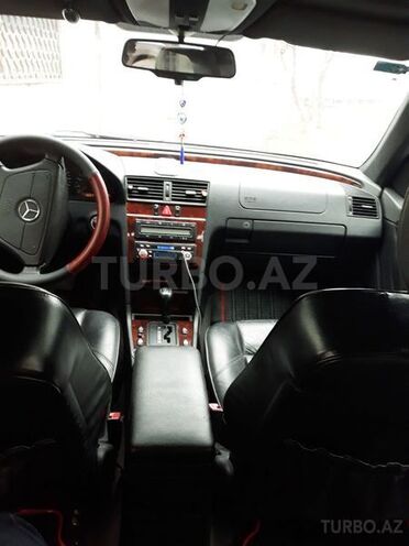 Mercedes C 220 1996, 199,000 km - 2.2 л - Sumqayıt