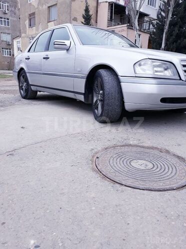 Mercedes C 220 1996, 199,000 km - 2.2 л - Sumqayıt