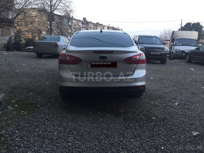 Ford Focus 2013, 834,000 km - 1.6 л - Gəncə
