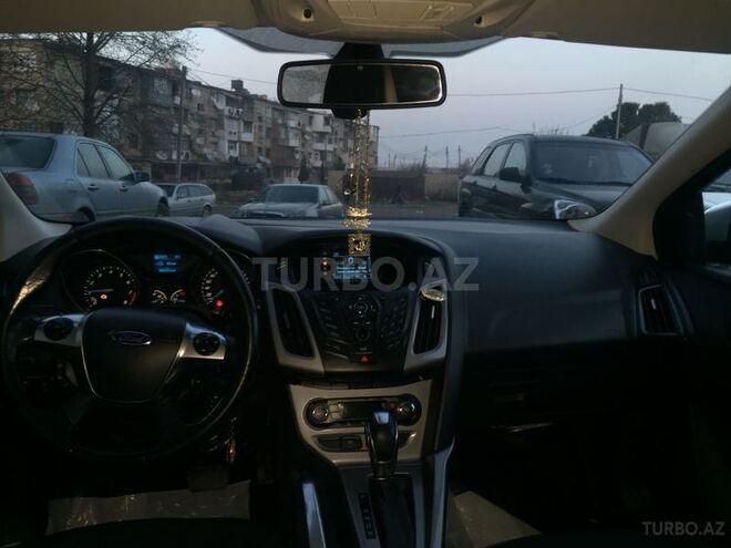 Ford Focus 2013, 834,000 km - 1.6 л - Gəncə