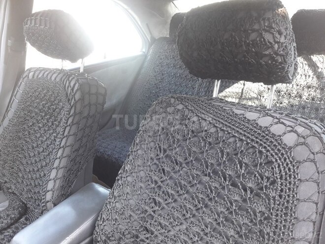 Mercedes E 200 2002, 264,000 km - 2.0 l - Saatlı