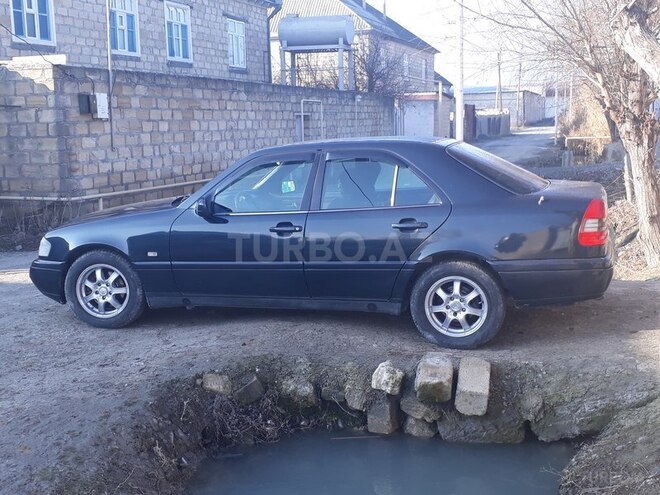 Mercedes C 200 1996, 250,000 km - 2.0 l - Ucar