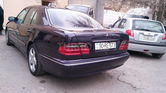 Mercedes E 240 2000, 183,000 km - 2.4 l - Bakı