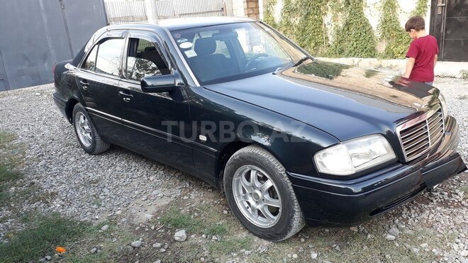 Mercedes C 200 1996, 250,000 km - 2.0 l - Ucar