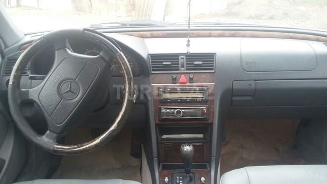 Mercedes C 230 1998, 207,599 km - 2.3 l - Bakı