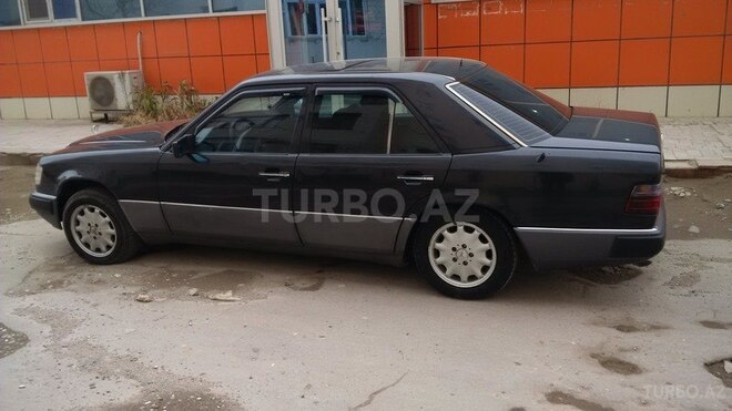 Mercedes E 200 1990, 285,362 km - 2.0 l - Sumqayıt
