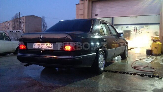 Mercedes E 200 1990, 285,362 km - 2.0 l - Sumqayıt