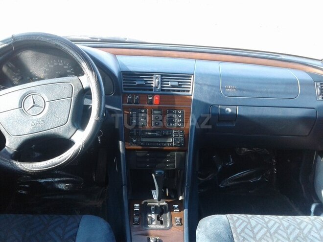 Mercedes C 220 1995, 320,000 km - 2.2 l - Bakı