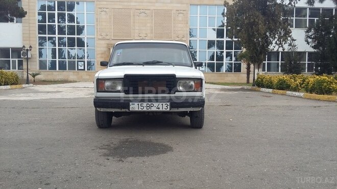 LADA (VAZ) 2105 1988, 150,000 km - 1.5 l - Salyan