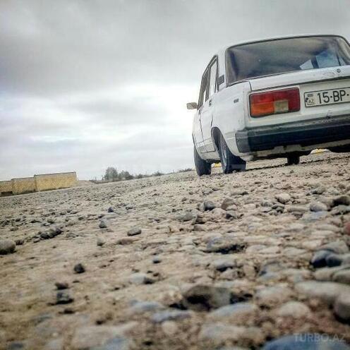 LADA (VAZ) 2105 1988, 150,000 km - 1.5 l - Salyan