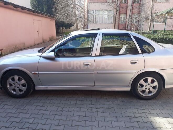 Opel Vectra 2001, 300,000 km - 1.8 l - Bakı