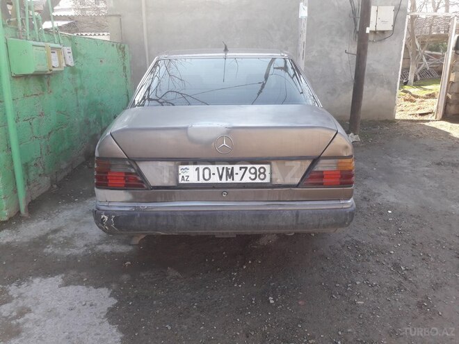 Mercedes E 200 1989, 563,000 km - 2.0 л - Bakı