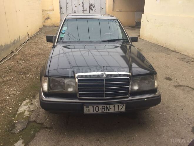 Mercedes E 220 1993, 330,000 km - 2.2 l - Şirvan