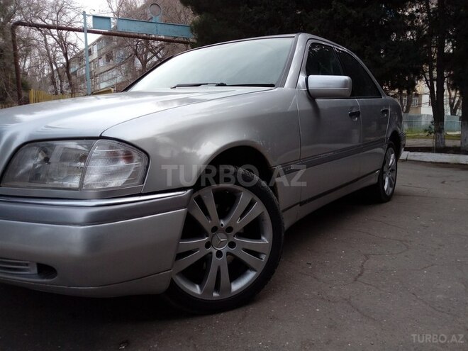 Mercedes C 220 1995, 397,000 km - 2.2 l - Sumqayıt
