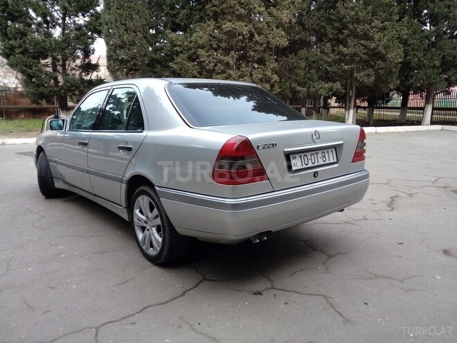 Mercedes C 220 1995, 397,000 km - 2.2 l - Sumqayıt