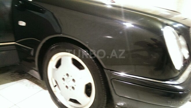 Mercedes E 230 1997, 333,000 km - 2.3 l - Bakı